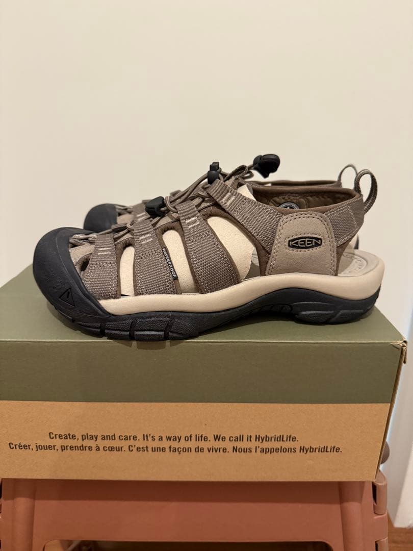 値下げ　キーン　サンダル26