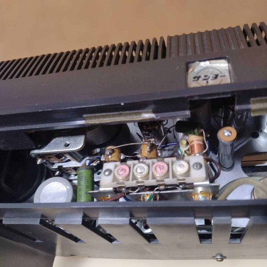 DELUXE SANYO サンヨーSF-49真空管ラジオ2スピーカー5球スーパー