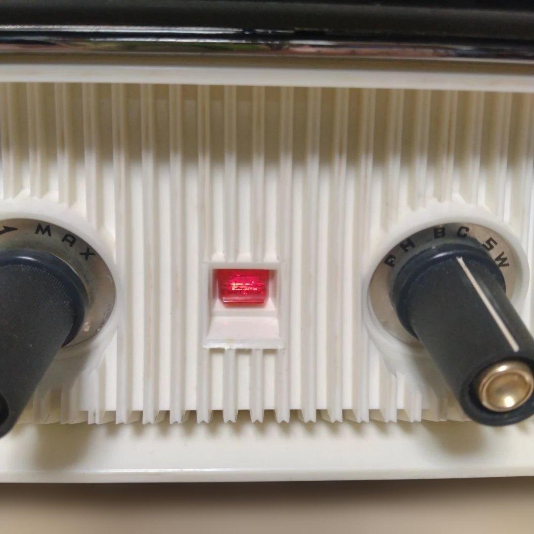 DELUXE SANYO サンヨーSF-49真空管ラジオ2スピーカー5球スーパー