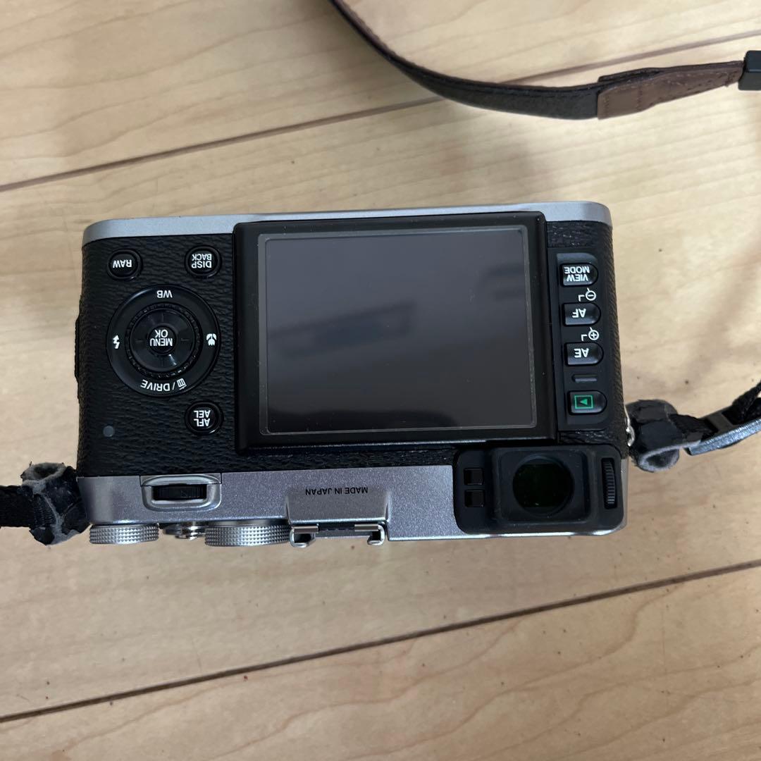 富士フイルムFain Pix X100 シルバー