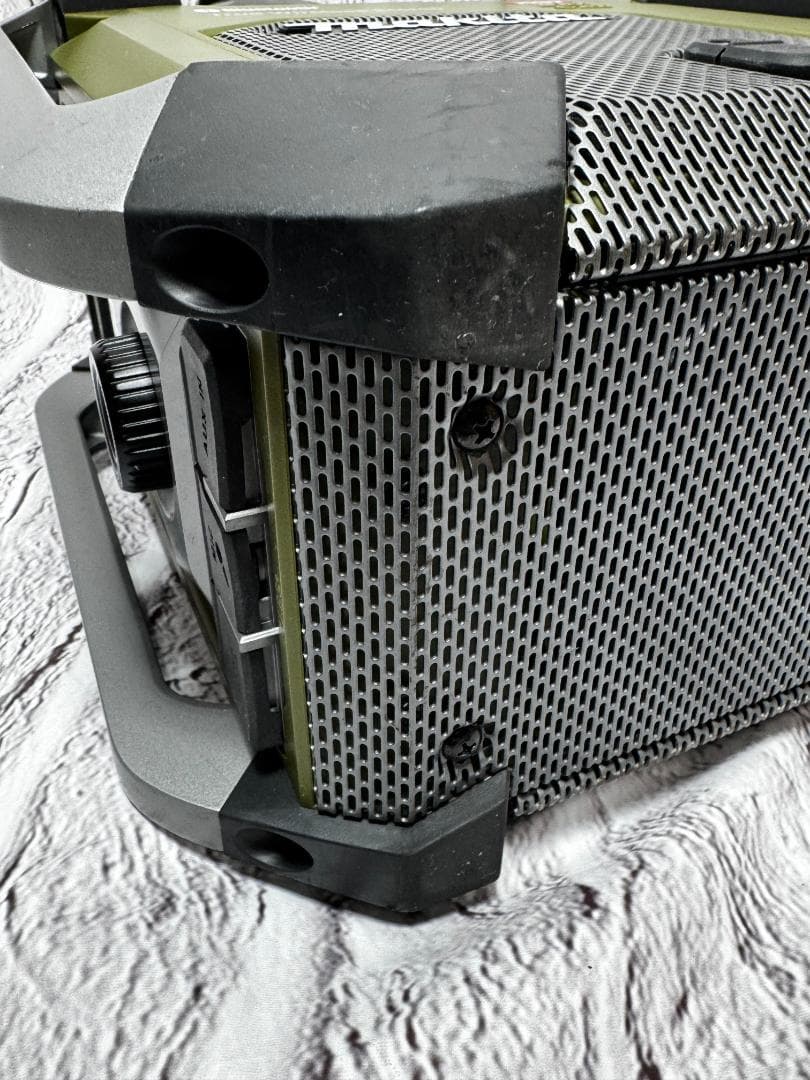 マキタ充電式ラジオ MR005G　オリーブ　ｗ14625-1111-⑤