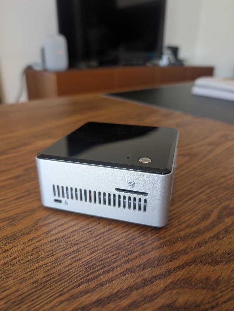 Raspberry Pi 4B 8GB(3台) & Intel NUC(1台)