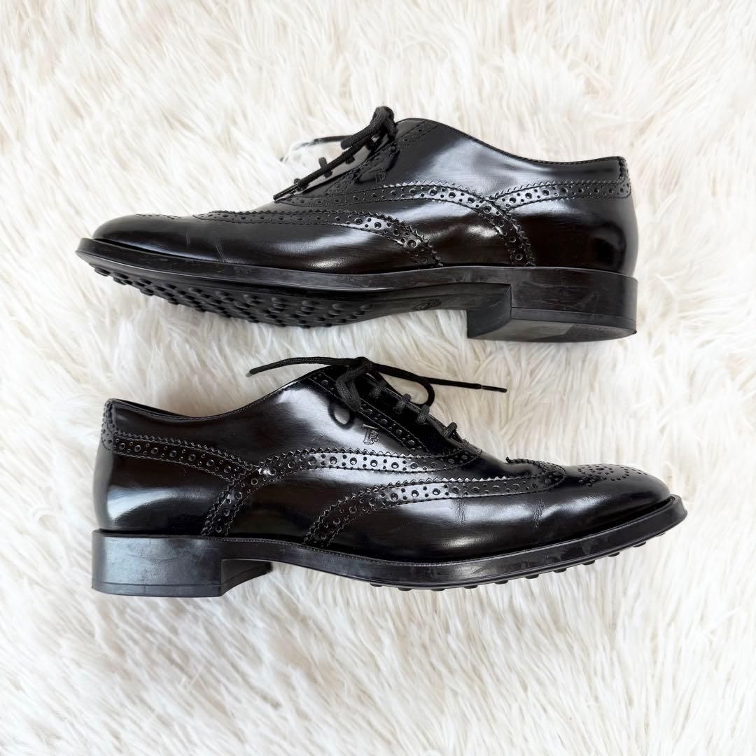 トッズ ウィングチップ オックスフォード レザーブローグ ブローギング シューズ