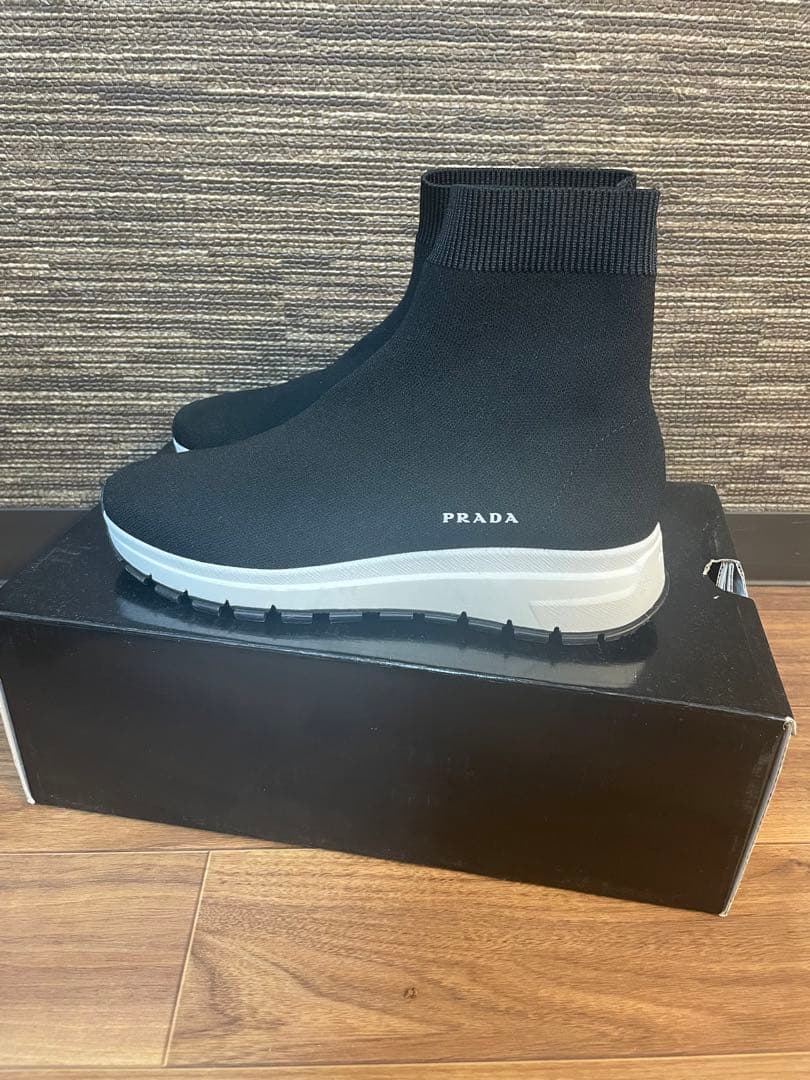 プラダ ソックスブーツ