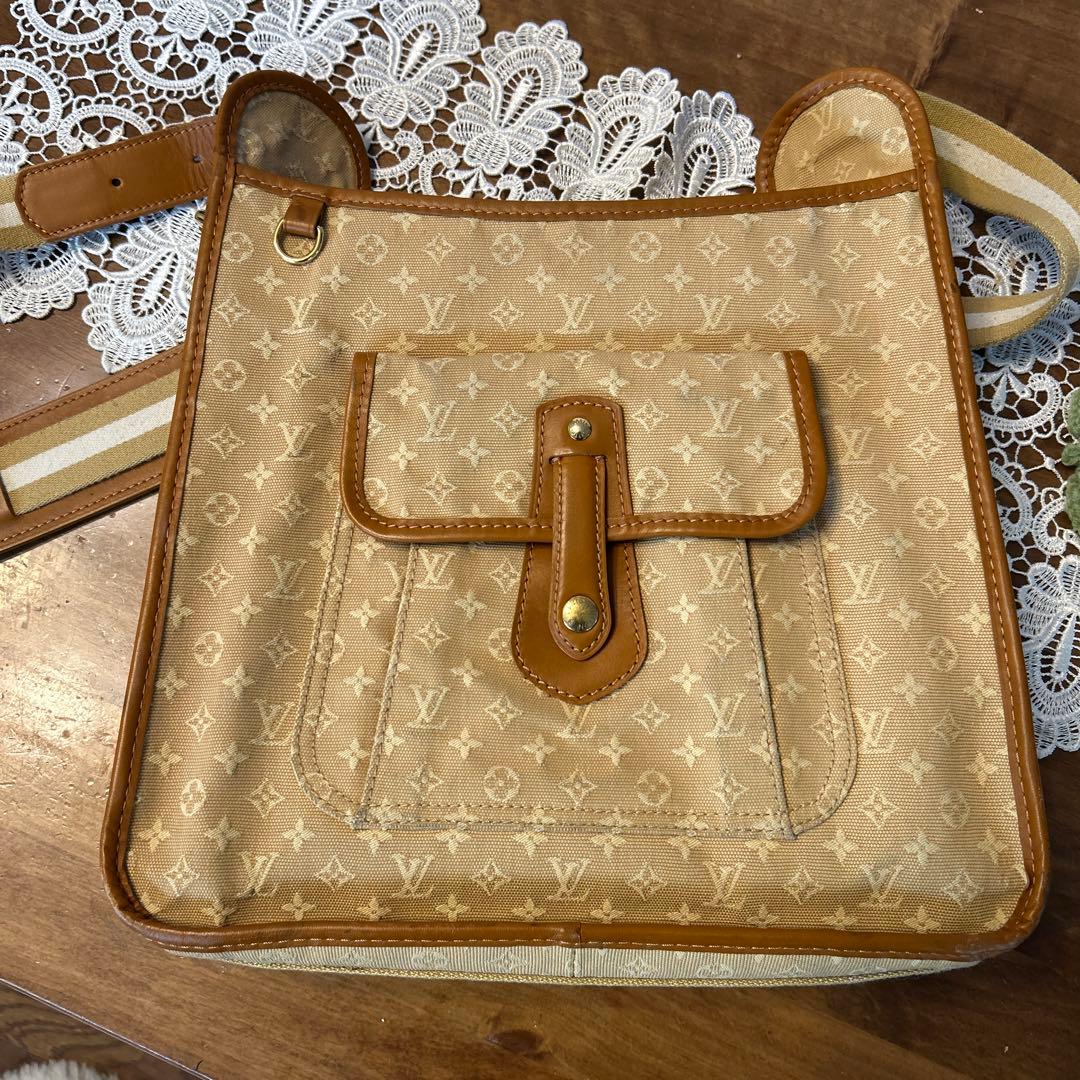 m*o様 VUITTON ショルダーバッグ