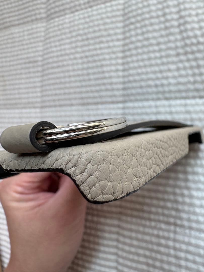 ボナベンチュラ　iPhone16ケース　グレージュ