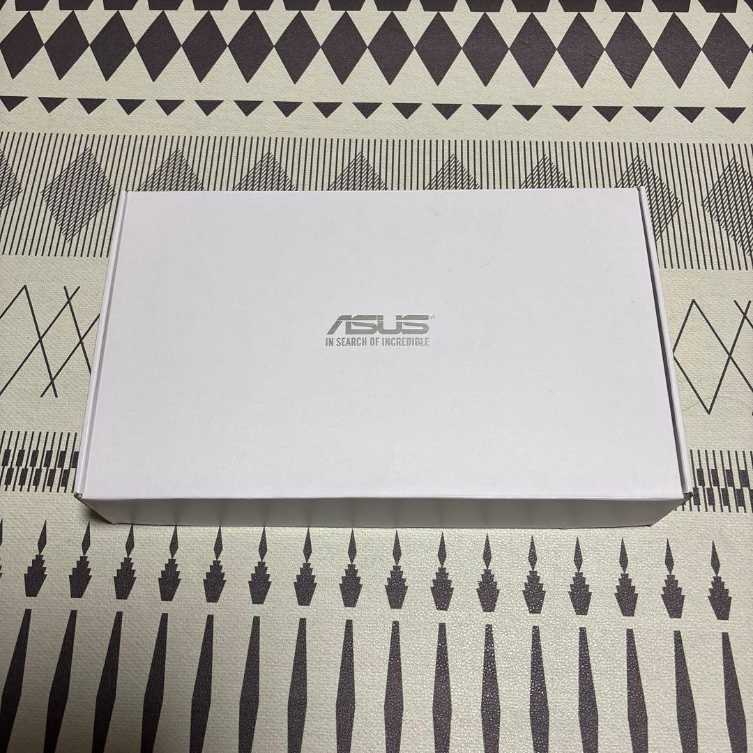 ASUS グラフィックボード ホワイト 2ファン