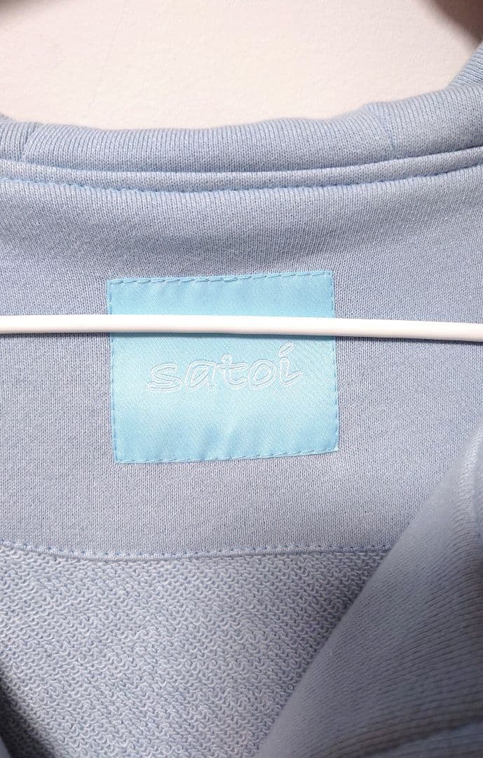 【試着のみ】 satoi フリルハイネックパーカー ライトブルー