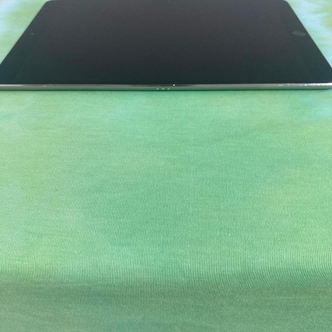196 電池良好☆iPad Pro 64GB 10.5インチ SIMフリー☆