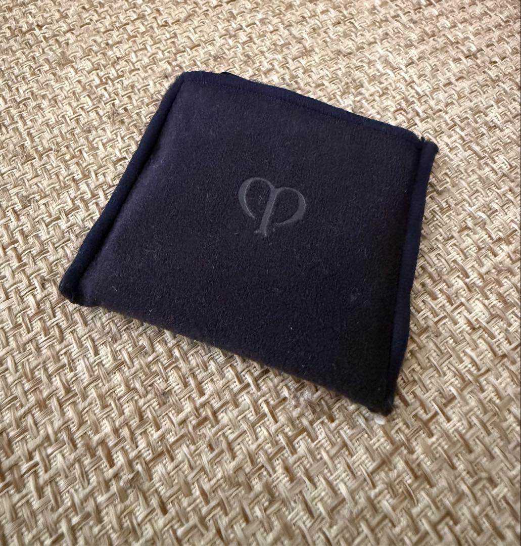 クレ・ド・ポー ボーテ プードルコンパクトエサンシエルｎ（エレガントスリム）