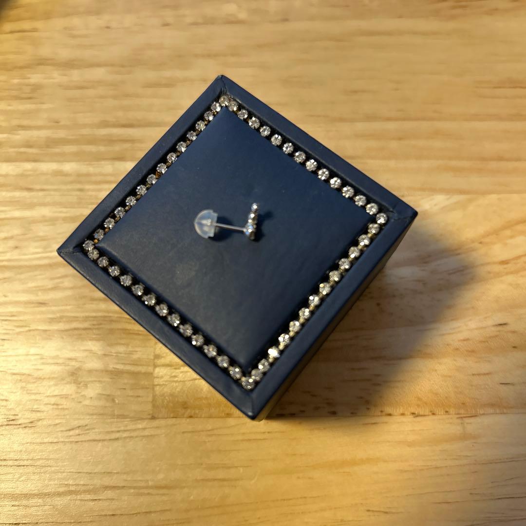 プラチナダイアモンドピアス　片側