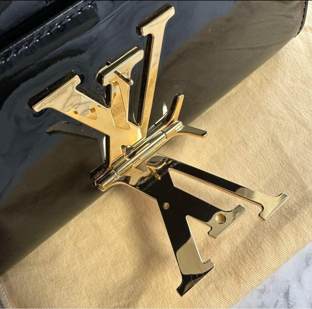 【美品】ルイヴィトン　ルイーズ　クラッチバッグ　エナメル　ブラック