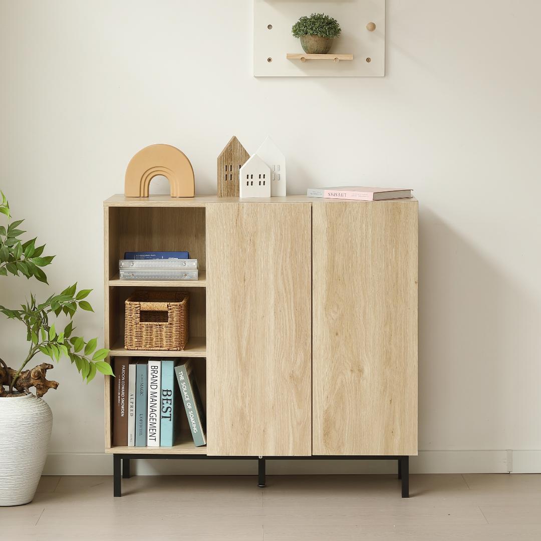 【新品】扉付きサイドボード 木目調 コード穴付 おしゃれ収納