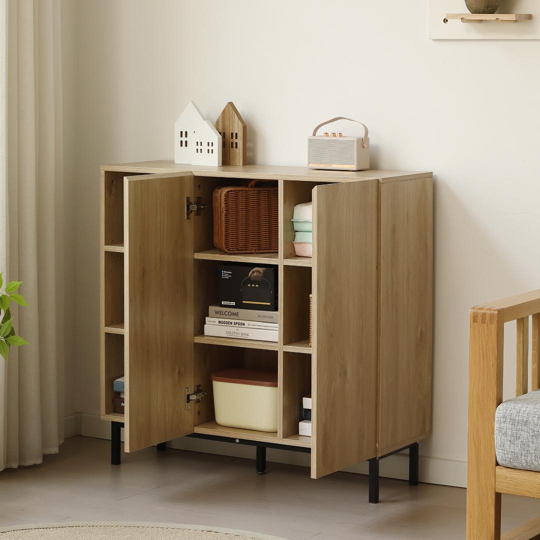 【新品】扉付きサイドボード 木目調 コード穴付 おしゃれ収納