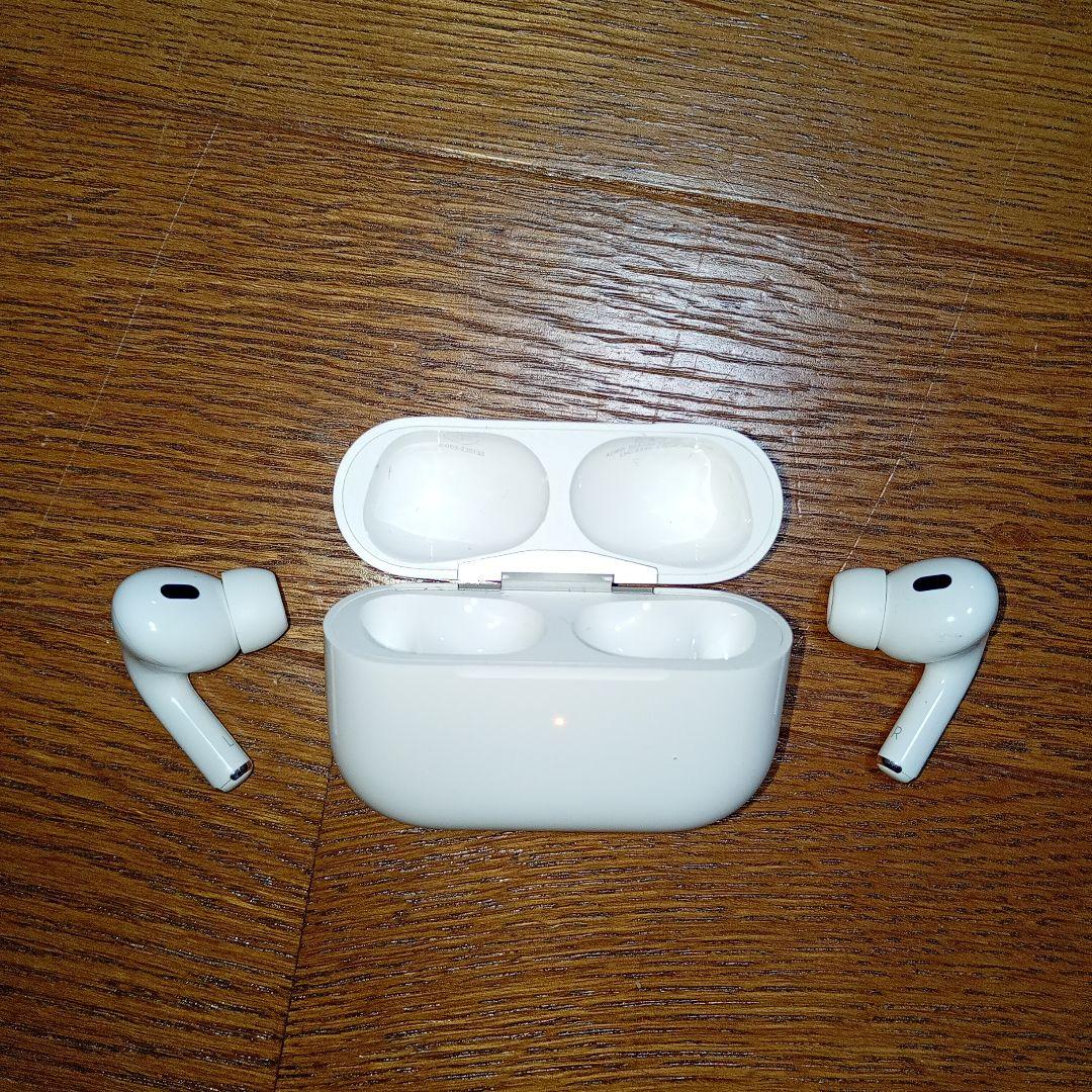 Apple AirPods Pro 2 ワイヤレスイヤホン 本体　美品