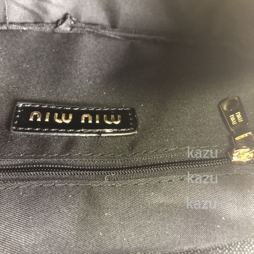 ミュウミュウ ブラックレザー ショルダーバッグ