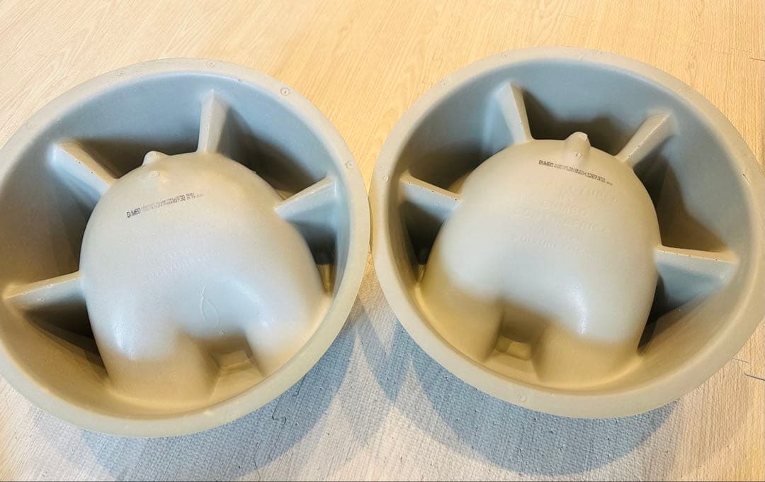 美品✳︎　双子　バンボ　Bumbo クールグレー　2セット(テーブル付)