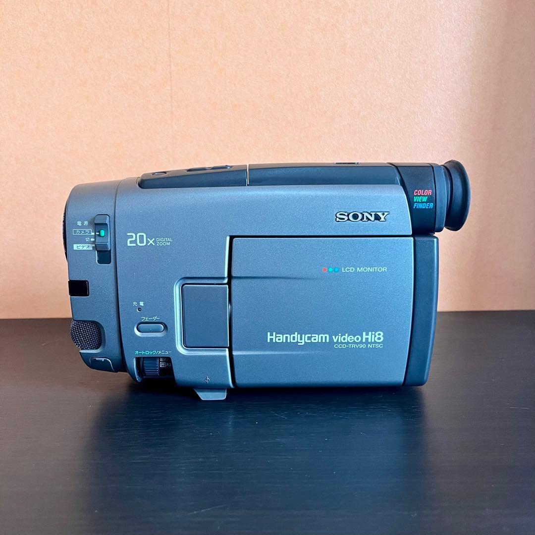 SONY CCD-TRV90 Hi8ビデオカメラセット＋ビデオテープ2つ付き