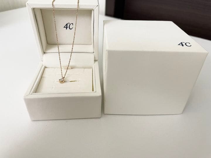 【お値下げ】4°C ネックレス