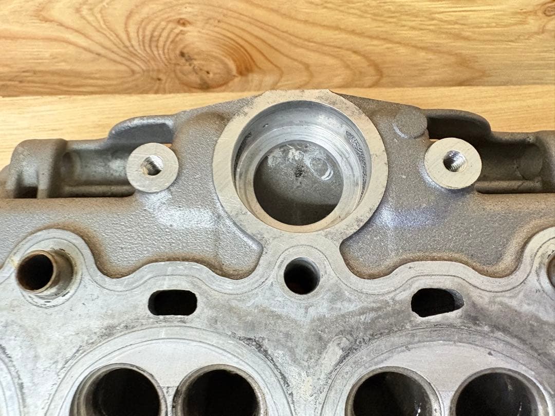 (7) バリオス 1型 シリンダーヘッド