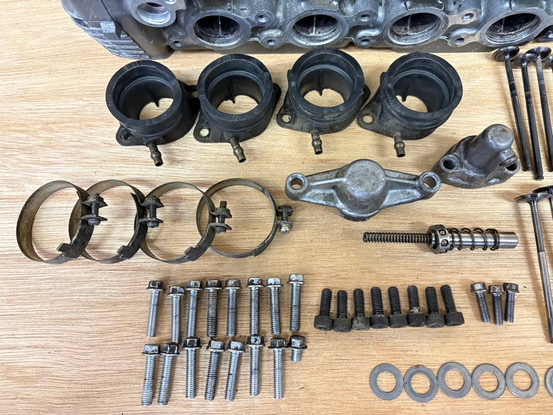 (7) バリオス 1型 シリンダーヘッド