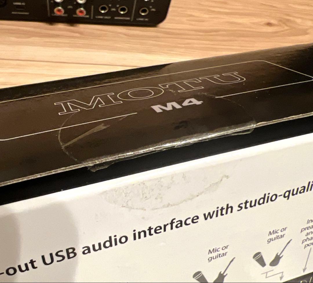MOTU M4 4-in/4-outオーディオインターフェース