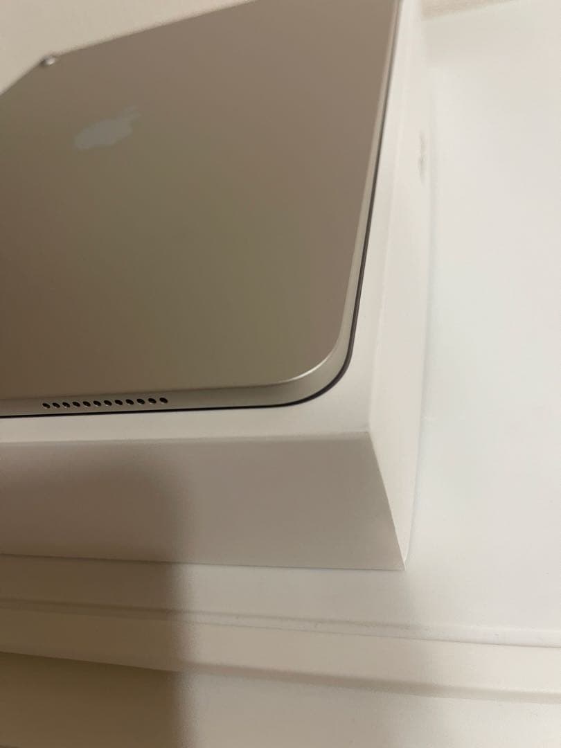 Apple iPad Air シルバー 本体　USOK