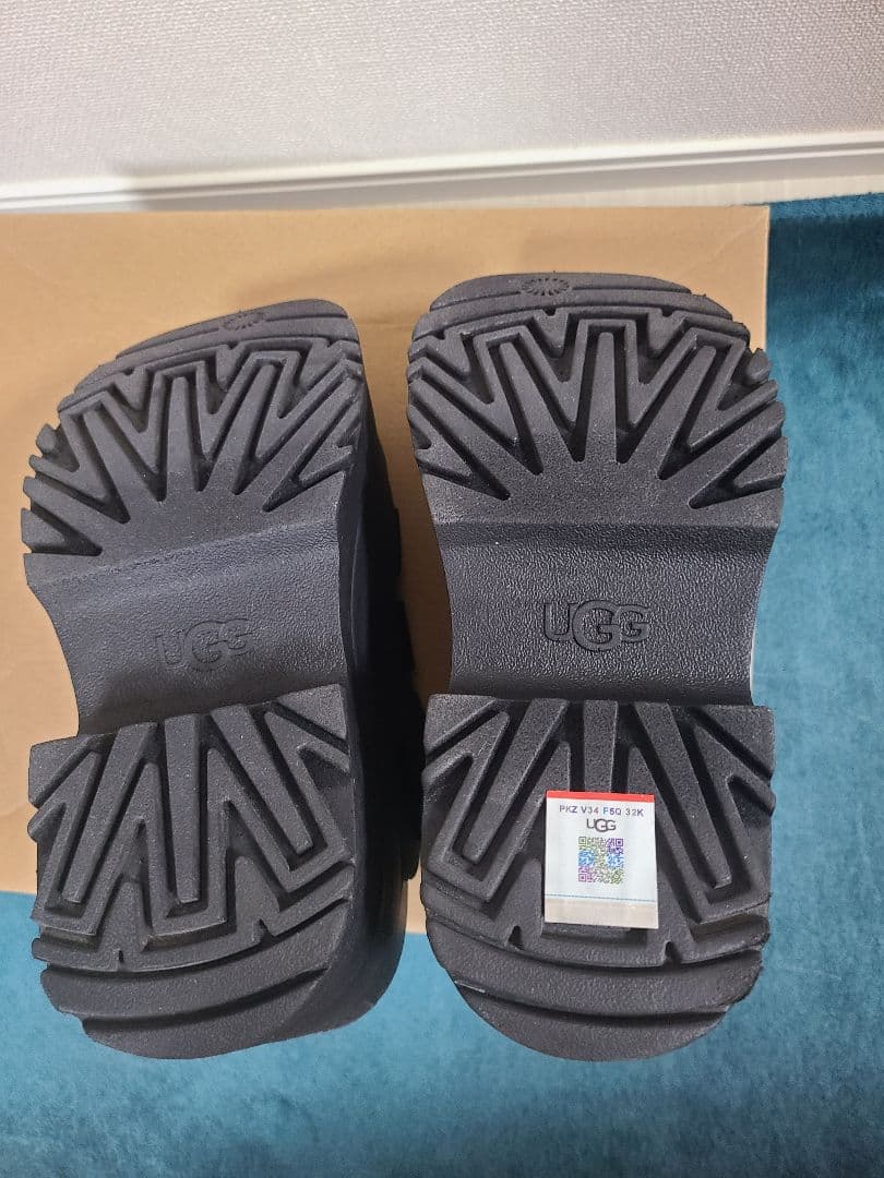 たま　UGG GOLDENRISE / アグ ゴールデンライズ　22㎝