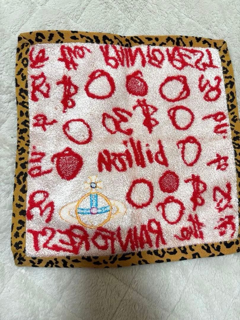 ヴィヴィアンウエストウッド　新品未使用タグなしハンカチ 8セット