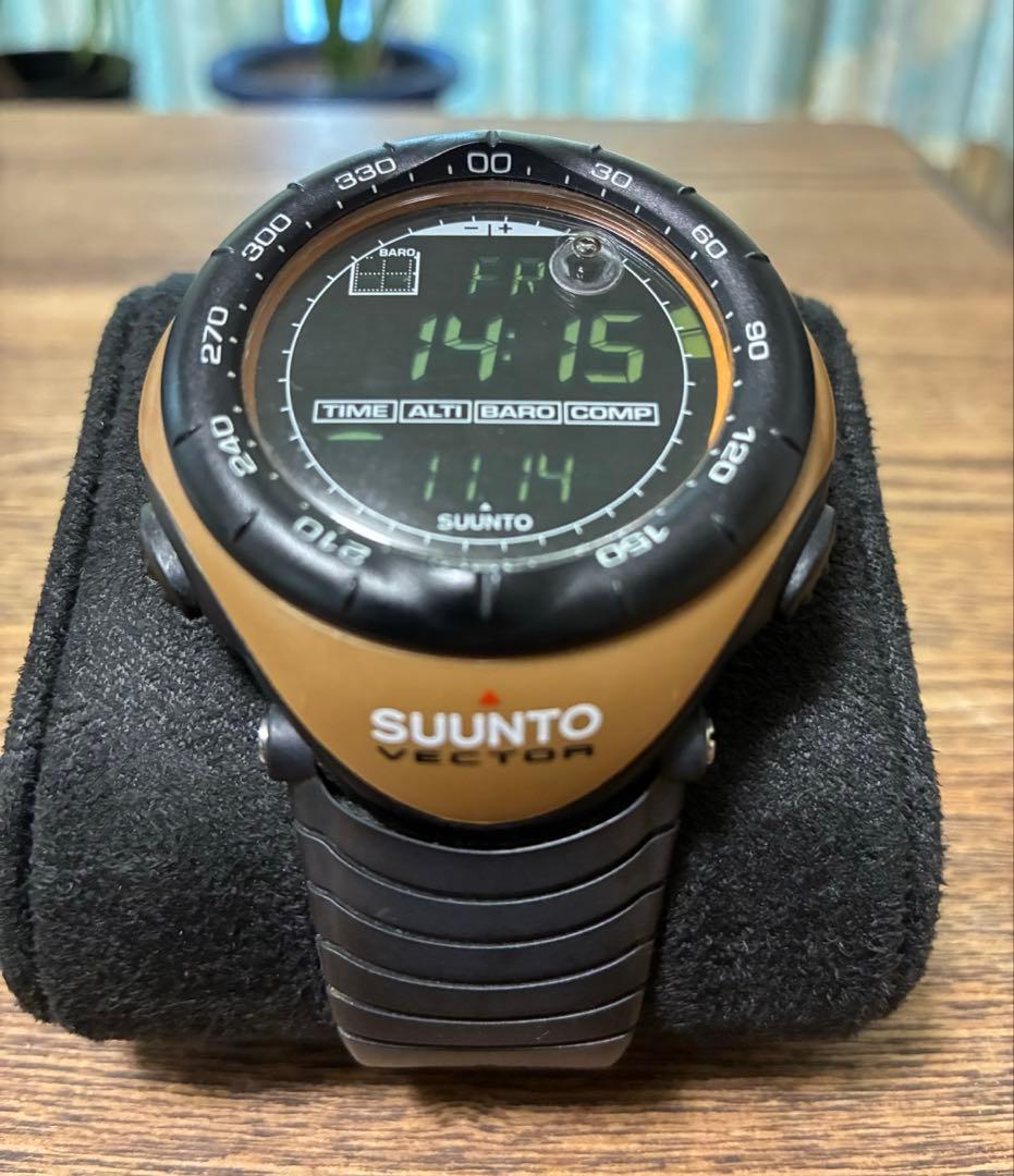 【美品】SUUNTO スント VECTOR ヴェクター ブラウン デジタル腕時計