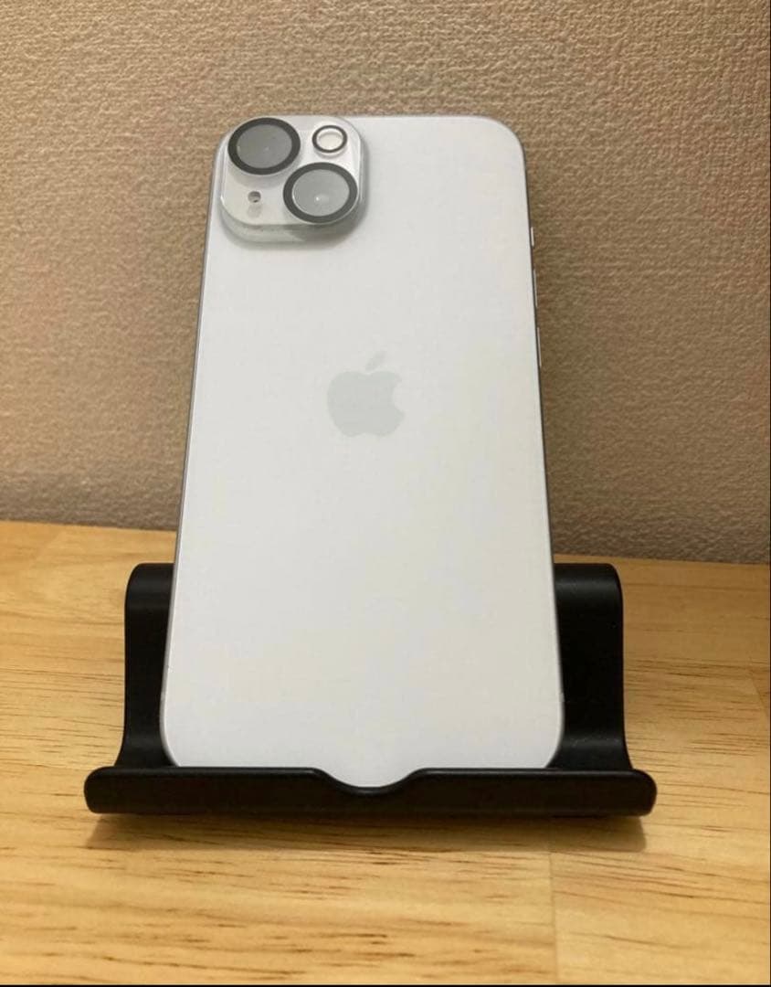 Apple iPhone 15 ホワイト 本体 バッテリー100%