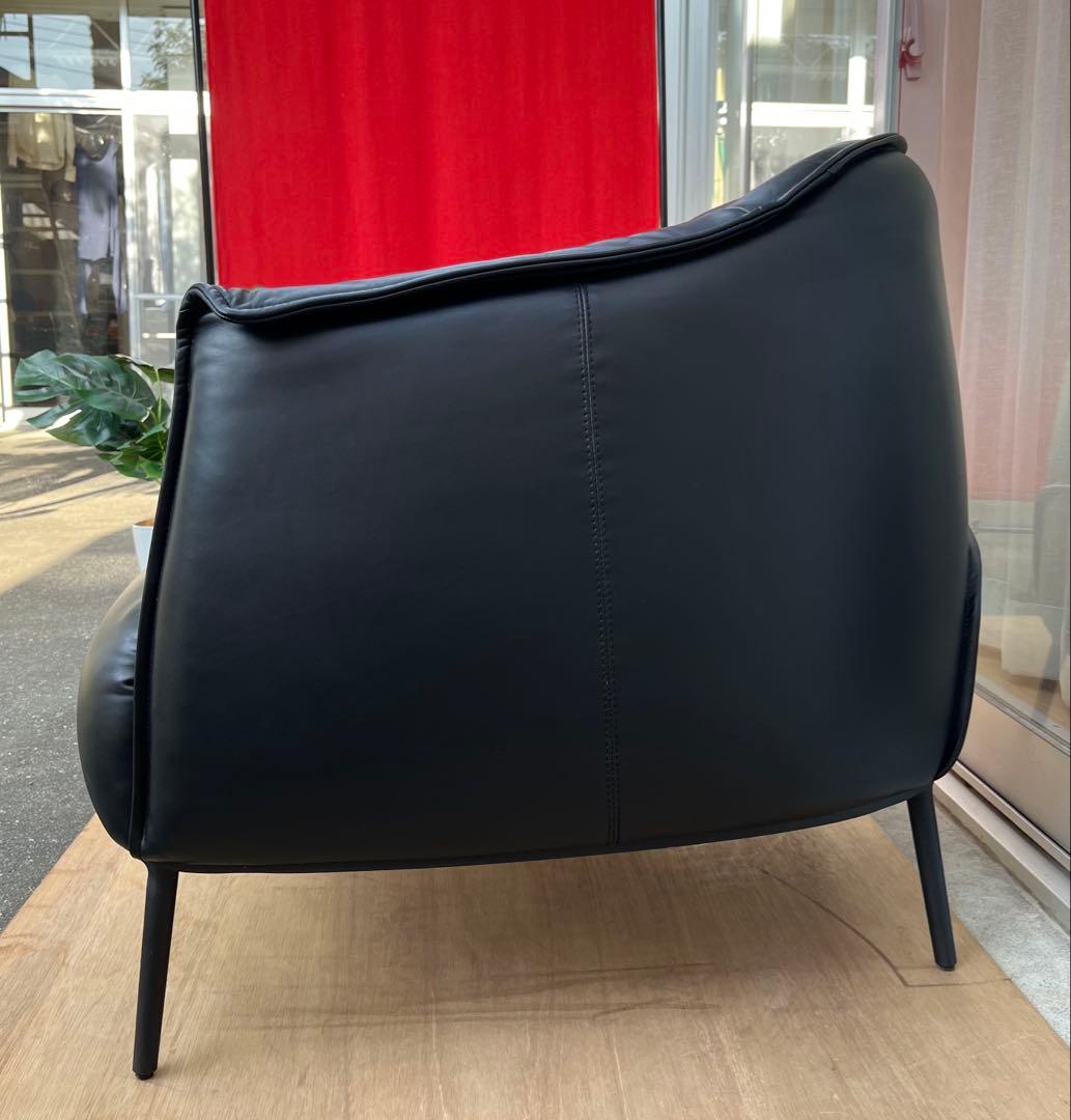 モダンスタイル　ラウンジチェア　① 本革張り　ミッドセンチュリー　シングルソファ