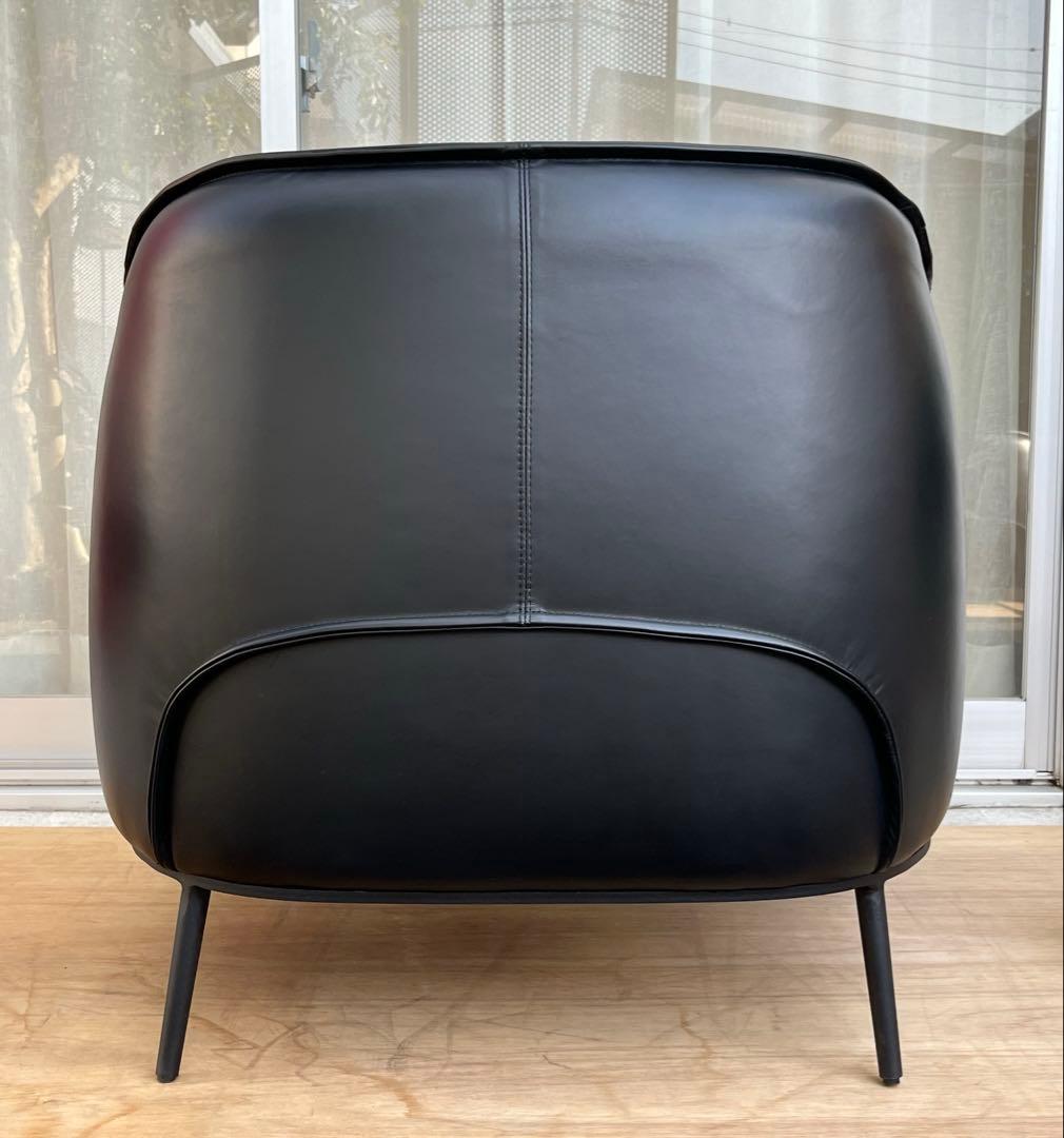 モダンスタイル　ラウンジチェア　① 本革張り　ミッドセンチュリー　シングルソファ