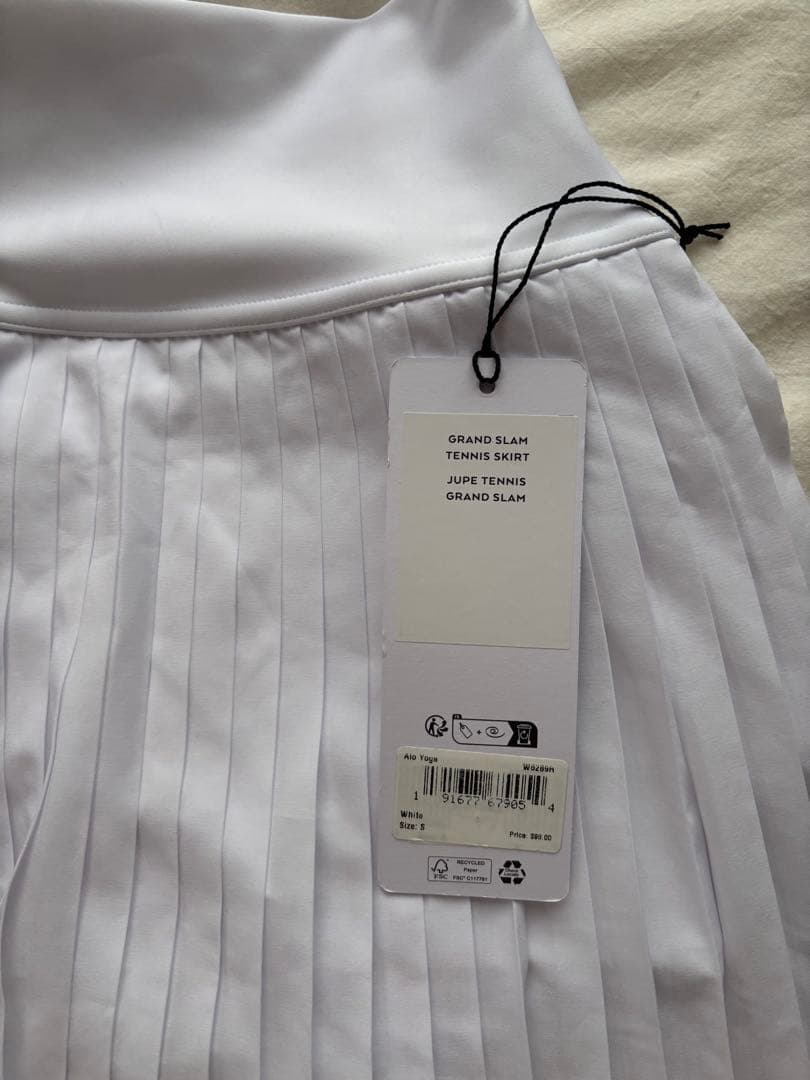 Alo Yoga グランドスラム プリーツスカート