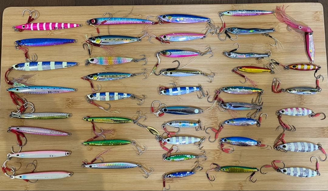 青物シーバス　ルアーまとめ売り　メイホウケース、ダイワバッグ付［中古］