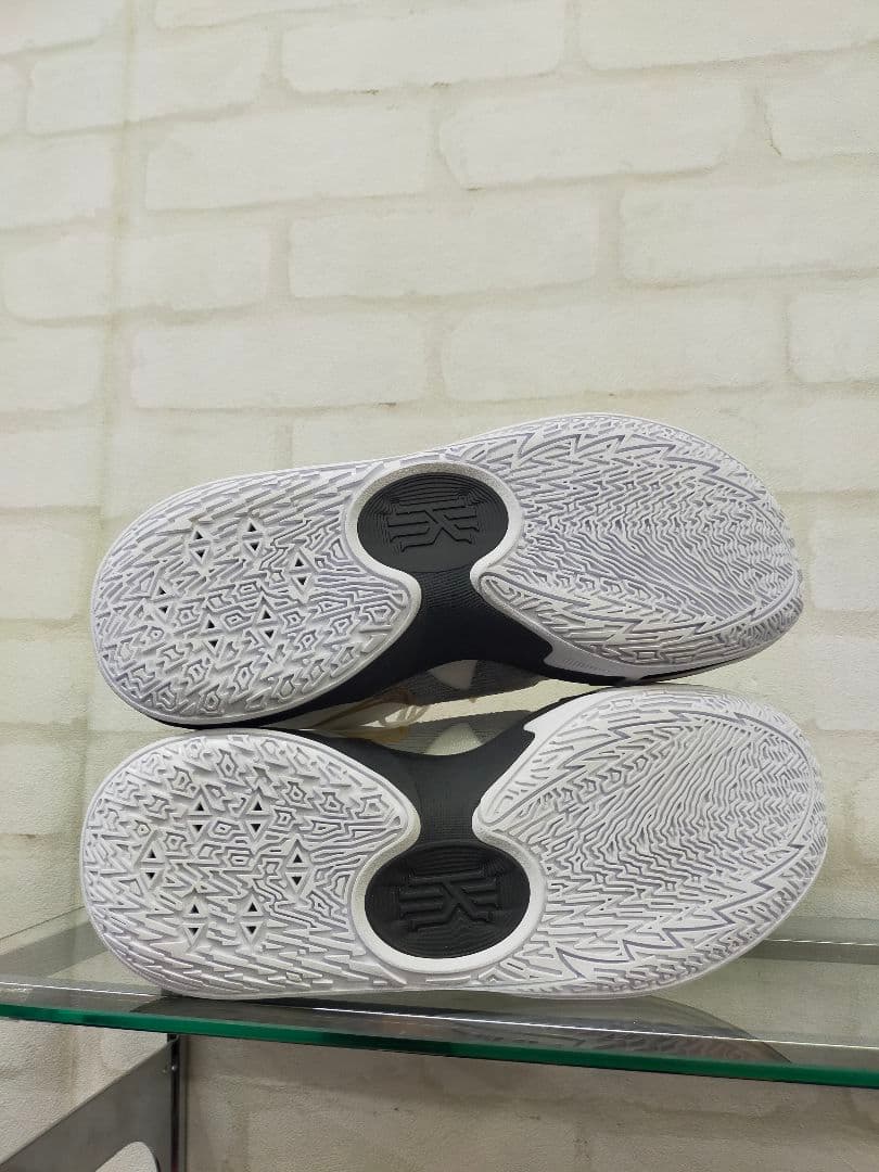 新品 NIKE KYRIE LOW 5 EP DJ6014-101 25.5cm