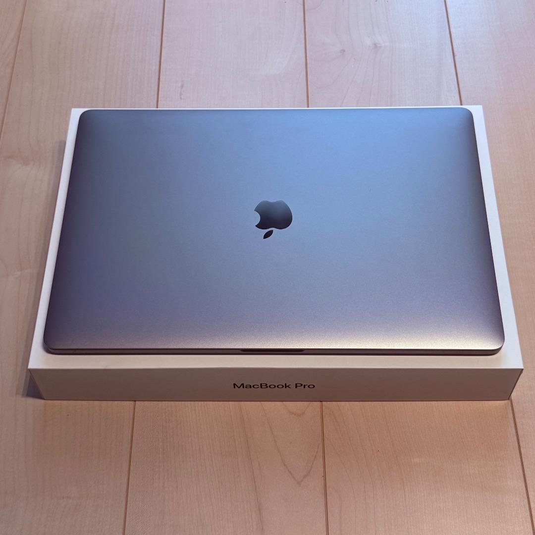 【美品】MacBook Pro i7 32GB 1TB 2018 Radeon
