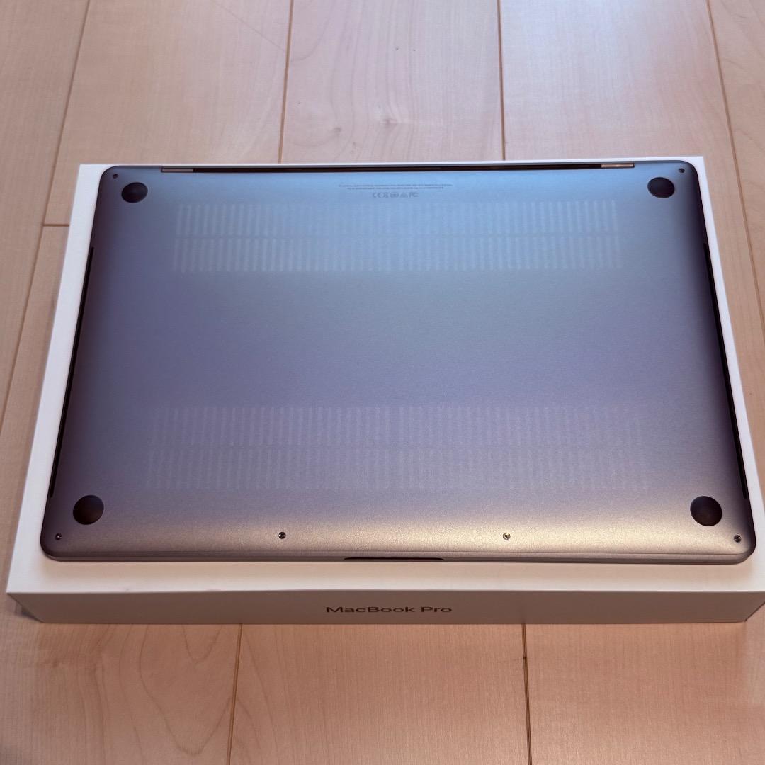 【美品】MacBook Pro i7 32GB 1TB 2018 Radeon