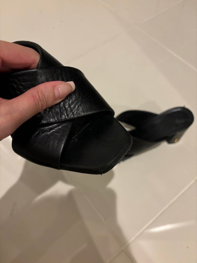 【YSL】イヴサンローラン　ブラック クロスストラップ ミュール