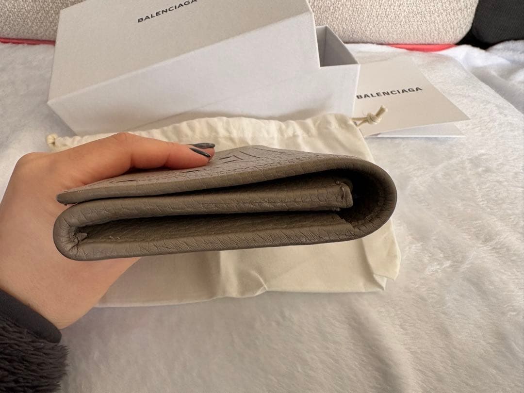 バレンシアガ 長財布