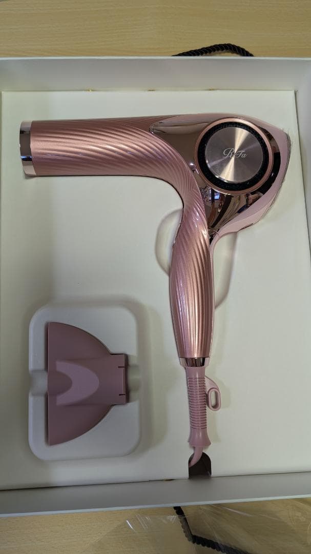 新品未使用 リファ ビューテックドライヤープロ ピンク RE-AJ05A