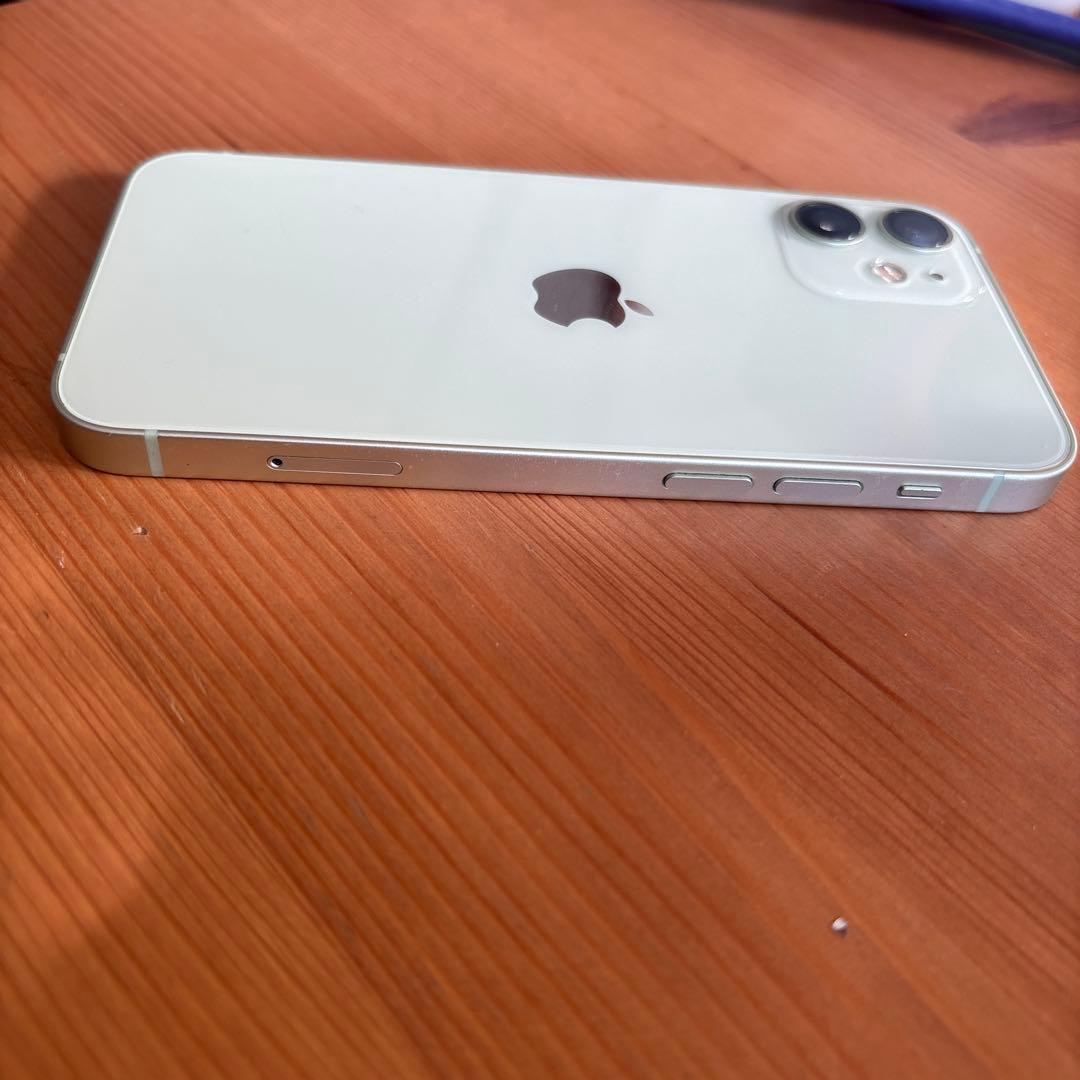 Apple iPhone 12 mini 64GB バッテリー76%