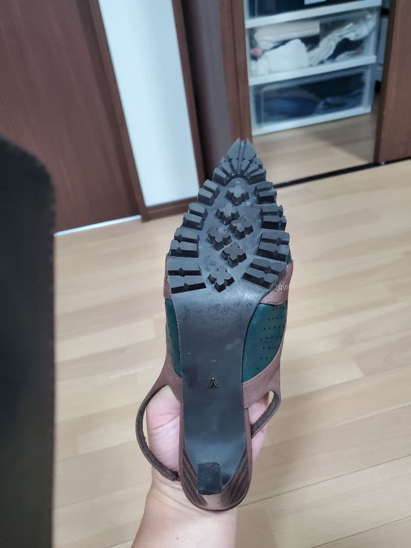 YELLO イエロ スキーカー ミュール