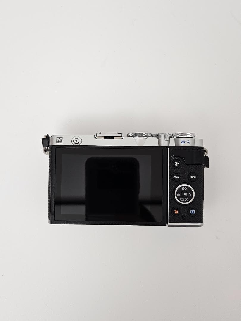 OM SYSTEM/OLYMPUS PEN E-P7 ボディ シルバー