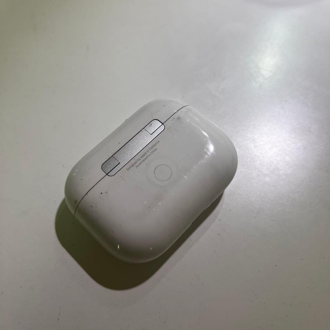 【即日発送】AirPods pro本体 ホワイト 充電ケース付き