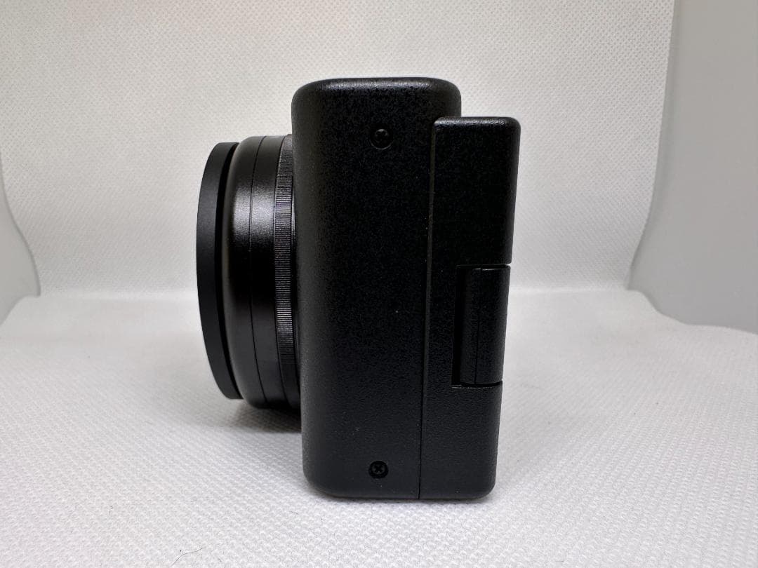 SONY ZV-1 デジタルカメラ（2万円以上相当のアクセサリー付）