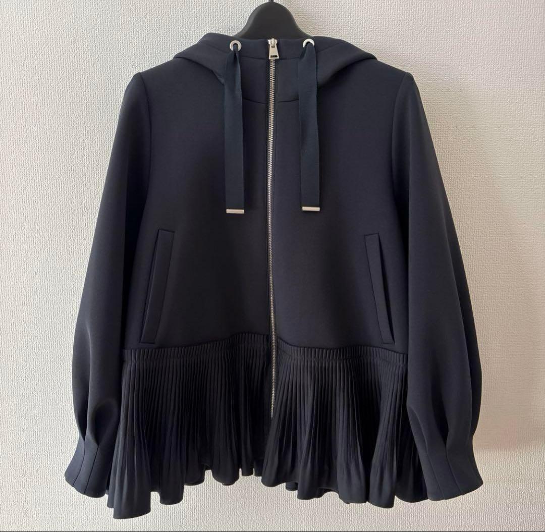最終価格タグ付き　M-premierBLACKプリーツペプラムフーディジャケット