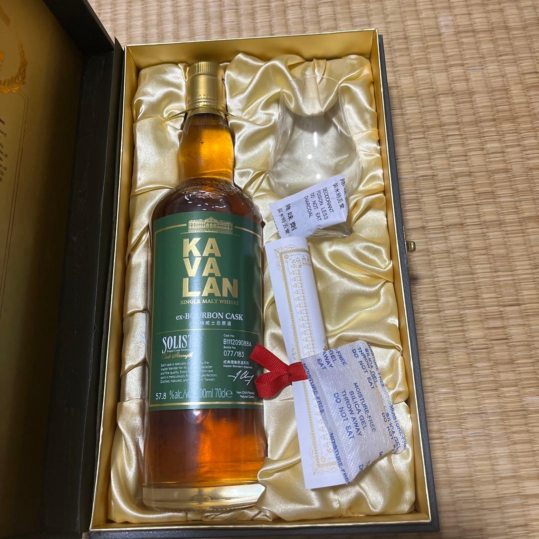 KAVALAN SOLIST シングルモルトウイスキー 700ml