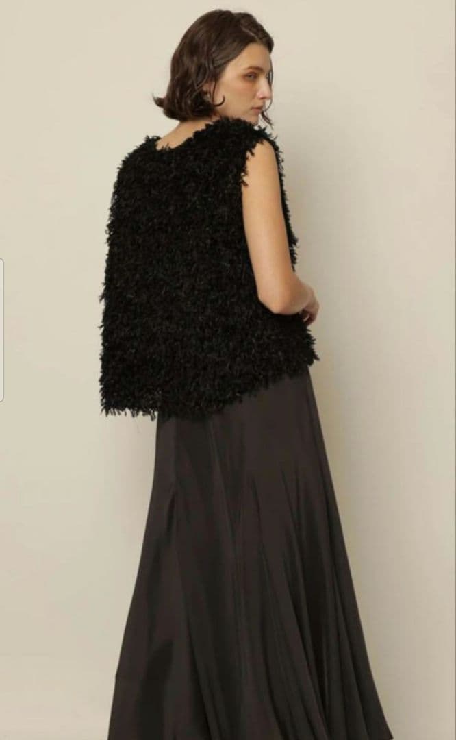 CADUNE ふわふわトップス ブラック 新品タグ付き