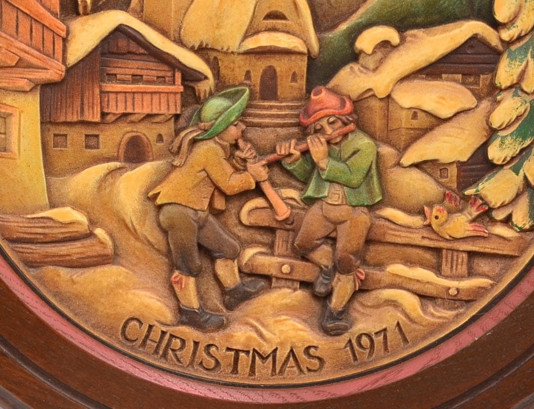 クリスマスプレート　2個セット　アンリ　ANRI　木彫り　壁掛け　ご成約済み